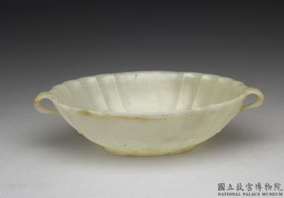 图片[2]-Jade flower-shaped bowl with two leaf-shaped handles, Mughal Empire-China Archive